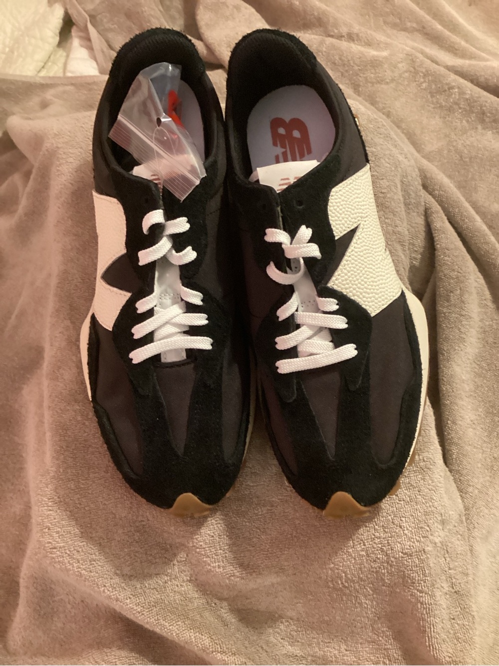 New Balance Women’s Black and White Retro-Style Low Top Sneakers